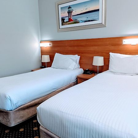 Ramada Hotel & Suites By Wyndham Cabramatta Exteriör bild