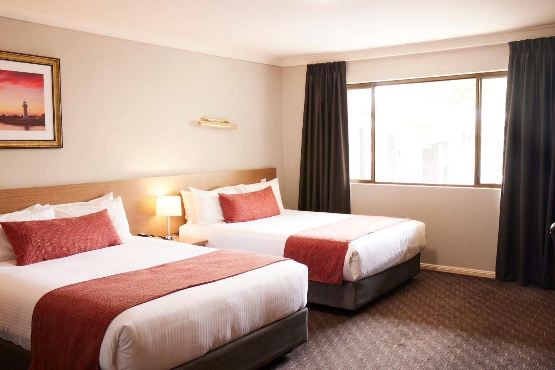 Ramada Hotel & Suites By Wyndham Cabramatta Exteriör bild