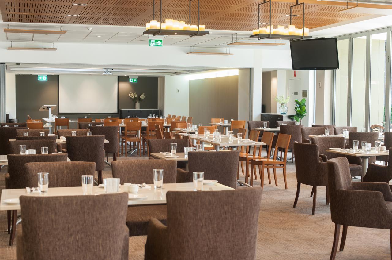 Ramada Hotel & Suites By Wyndham Cabramatta Exteriör bild